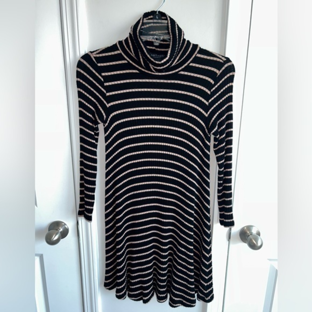 American‎ Eagle — Soft & Sexy ribbed turtleneck dress, black & camel, sz XSMALL